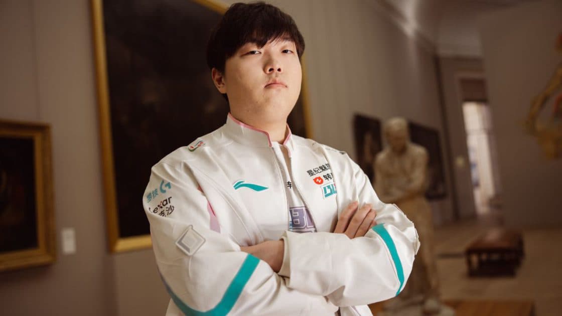 Na foto, o BLG Bin no Worlds 2024