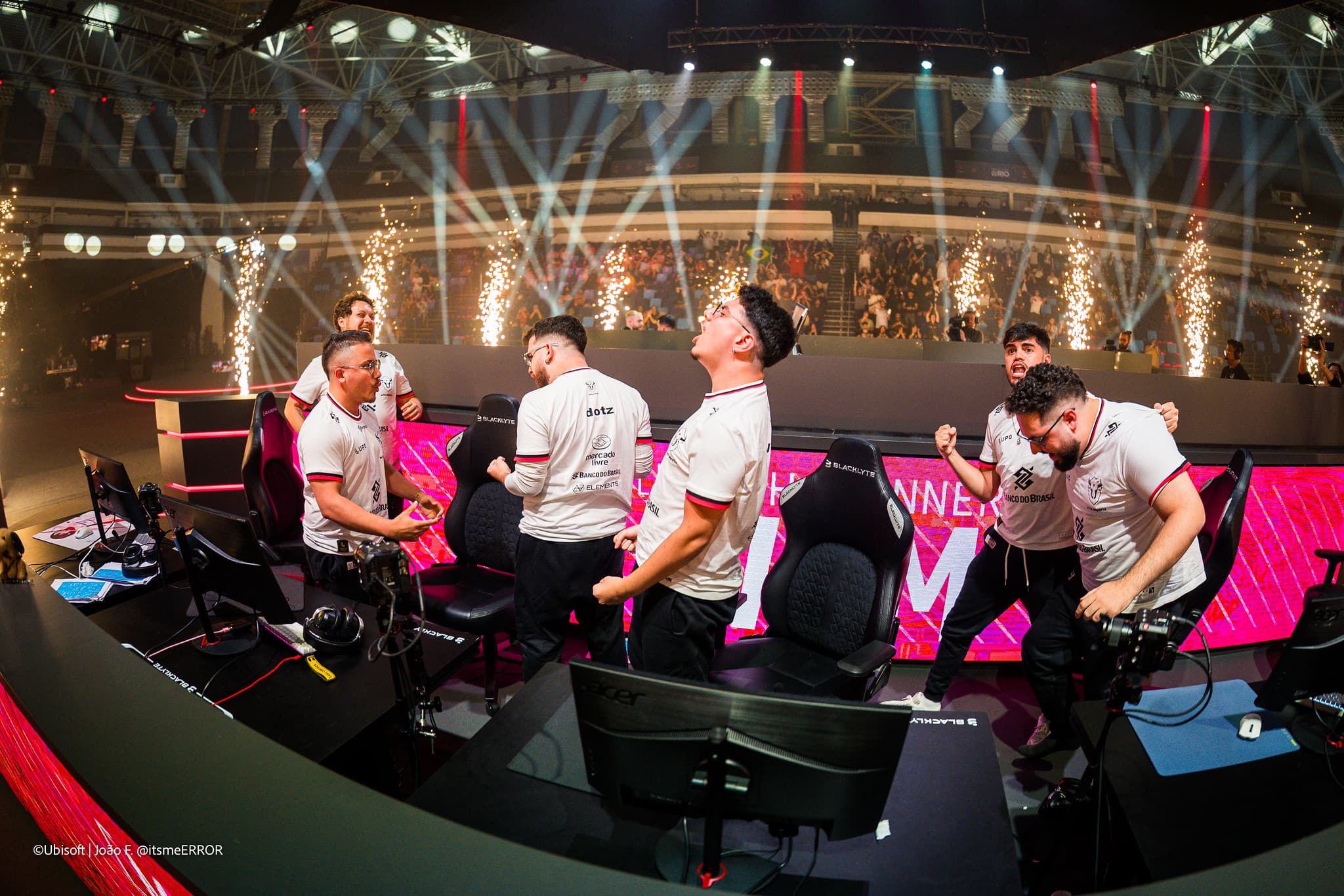 Copa do Mundo R6 2025: w7m e NiP garantem vaga na competição