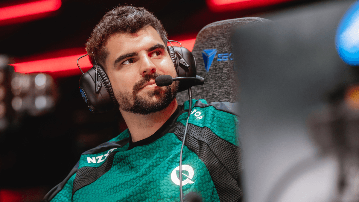 LoL: Flyquest suspende Bwipo por uma série após comentários sexistas