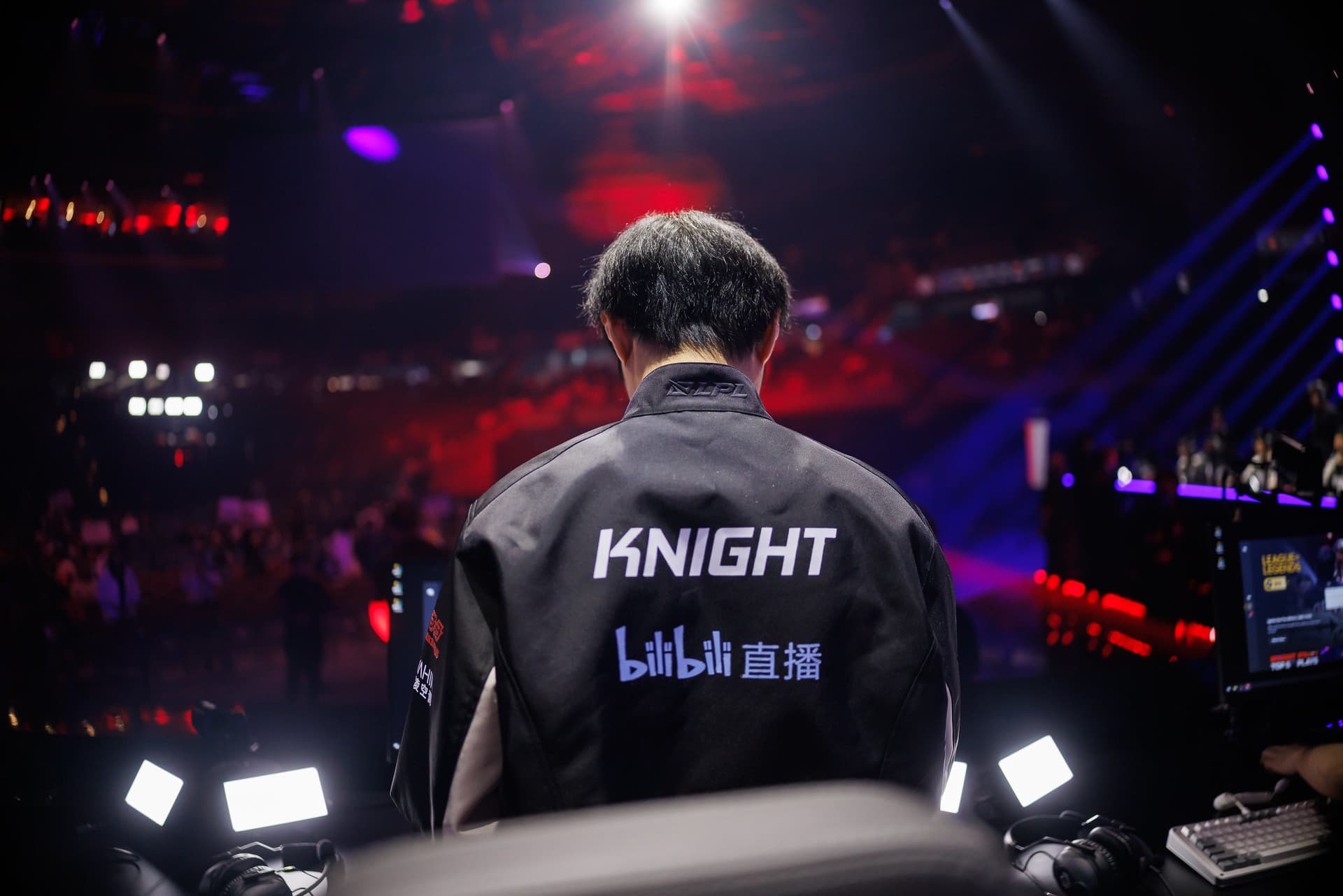 LPL 2026: Knight é top-1 em todas as estatísticas entre mids da liga